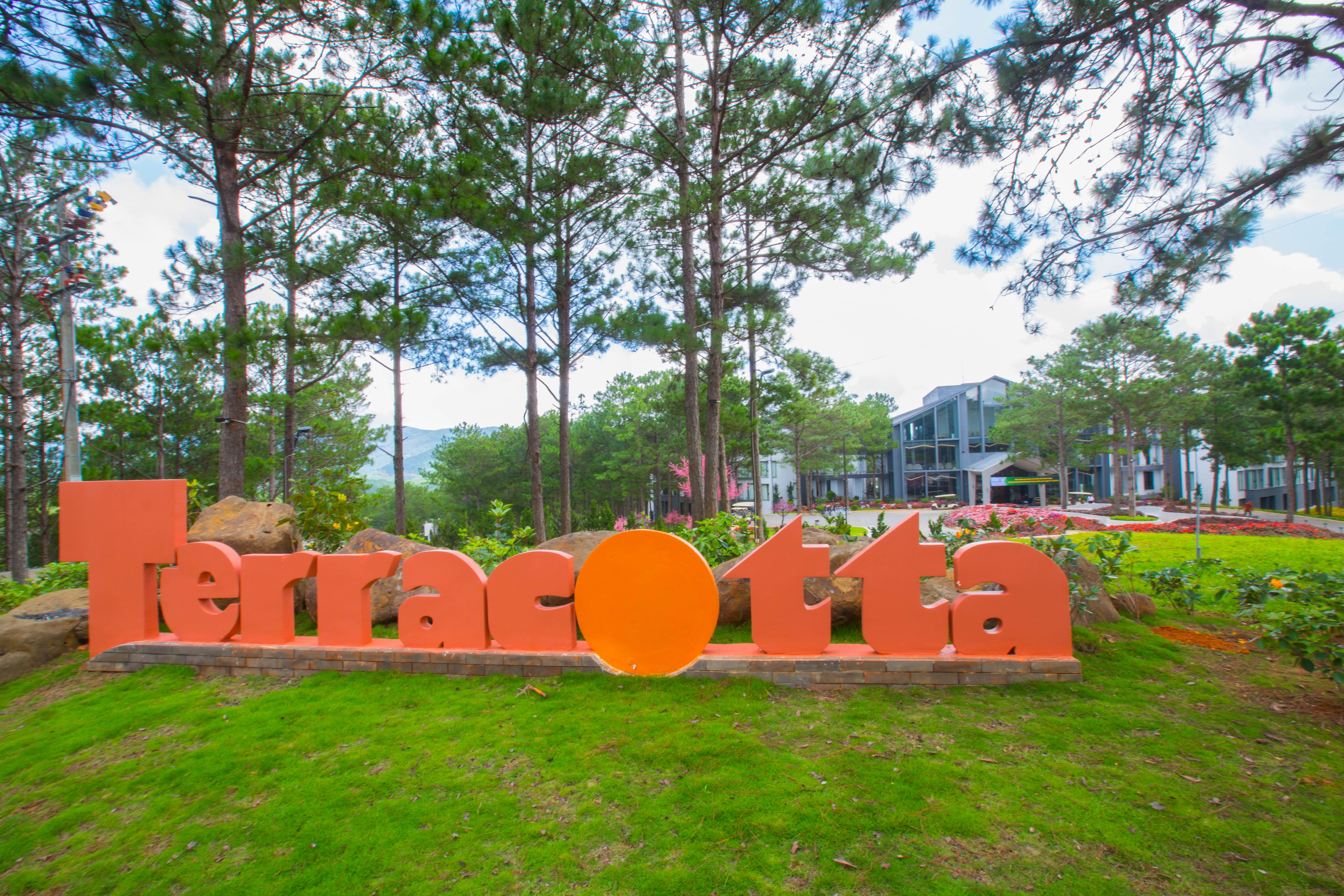 Terracotta Hotel & Resort Dalat Exterior foto